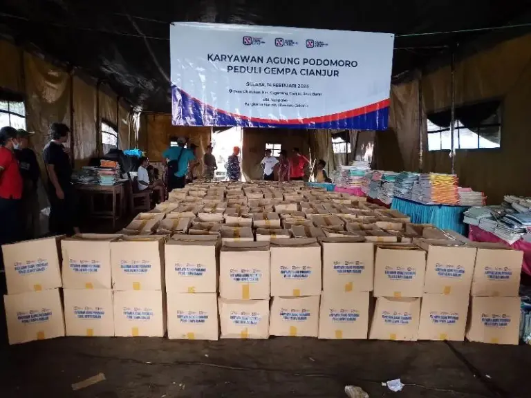 Karyawan Agung Podomoro Group Peduli Gempa Cianjur