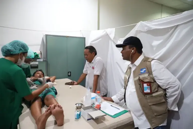 Rayakan Hari Jadi ke-23, YMP Metland Gelar Pengobatan Gratis