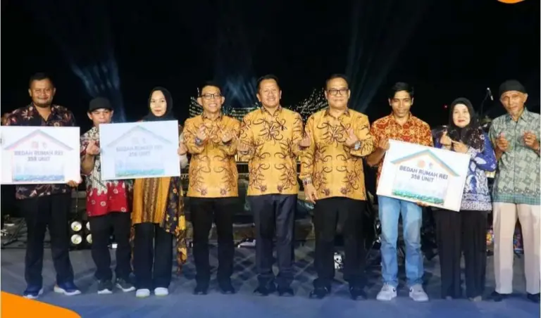 Tanam Pohon dan Bedah Rumah Lengkapi Puncak HUT REI ke-53 hut rei ke-53