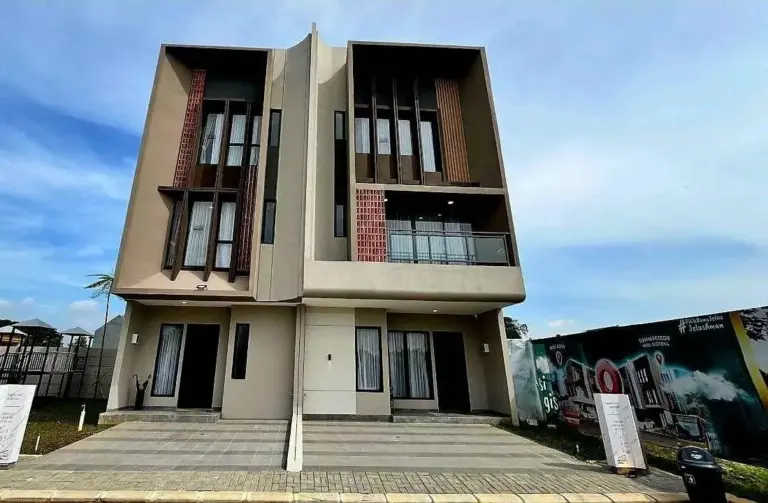 Harga Rumah 3 Lantai di The First Stone Hanya Rp1,4 M The First Stone
